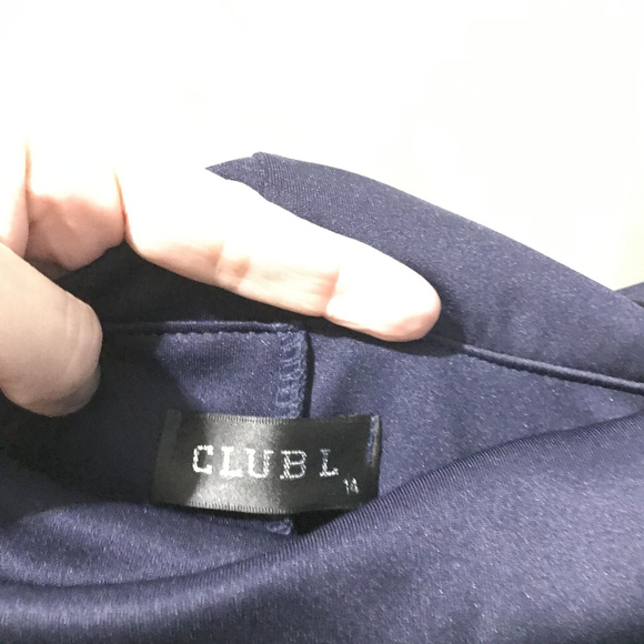 Navy Fitted off the shoulder high-low dress - Picture 4 of 5